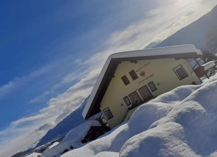 Hotel Landhaus Tirol Presseggersee Zewnętrze zdjęcie